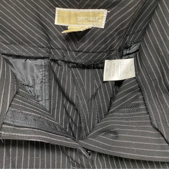 Michael Kors Women's Pants Slacks Black Pin Stripe SZ 18W Dress Pants - Picture 6 of 7
